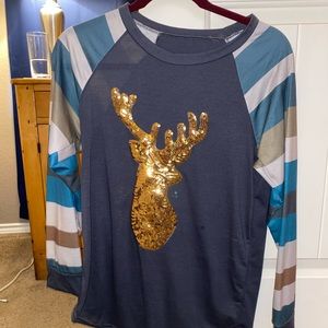 Long Sleeve shirt with gold Deer